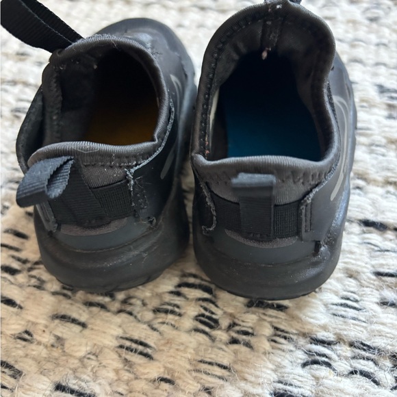 Nike Kids Black unisex Sneakers size 8 - Picture 4 of 6